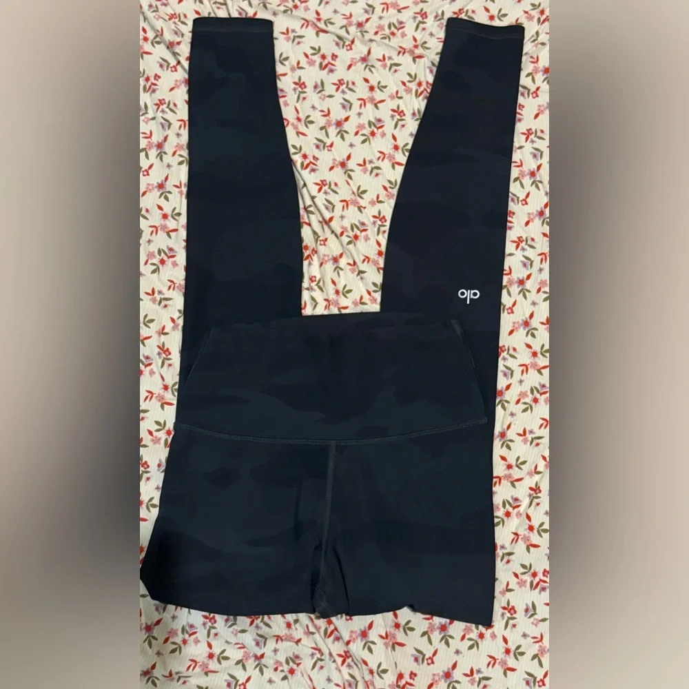 ALO Yoga High-Waist Black Leggings